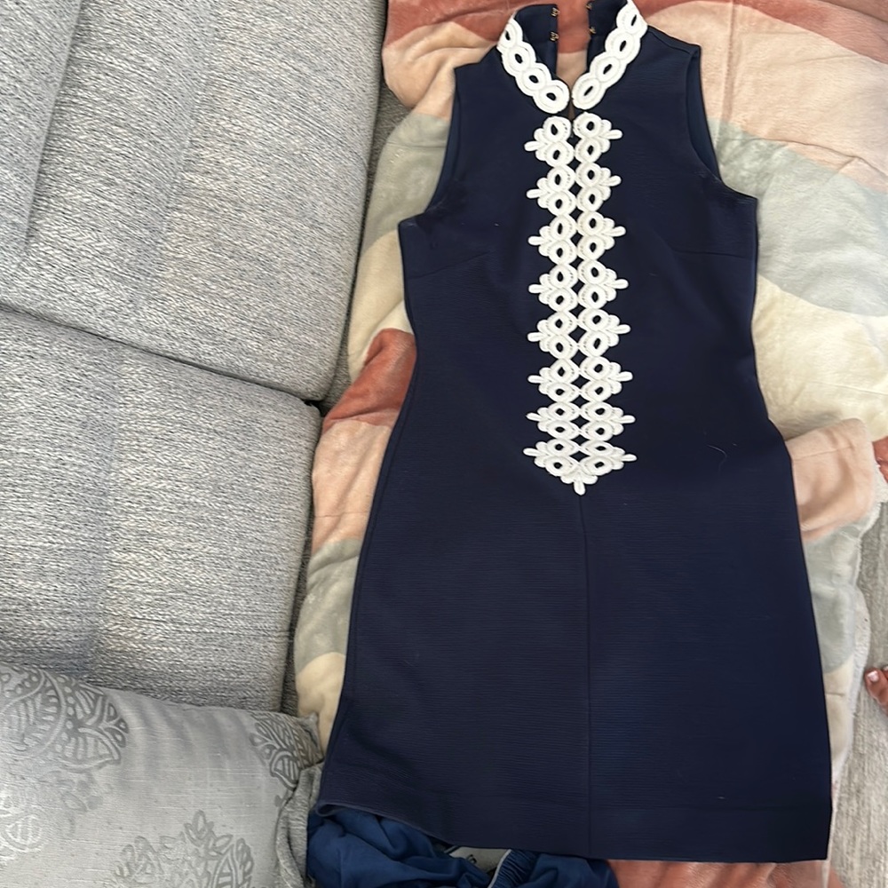 Lilly Pulitzer callista dress navy and white detail worn only once size xxs